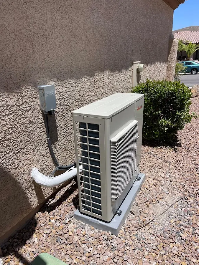 Residential air conditioning condenser unit in Bridgeton